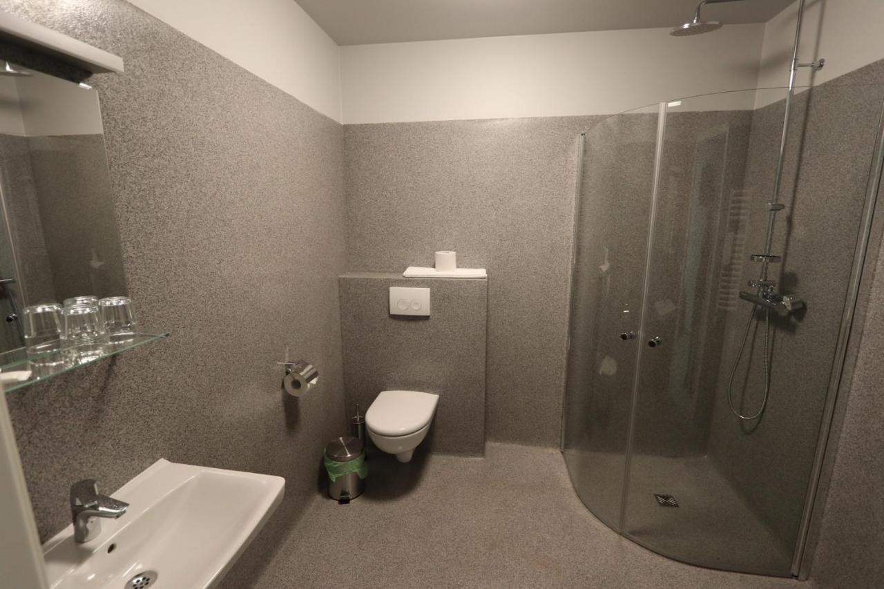 Hotel Tjarna Njarthvik Dış mekan fotoğraf