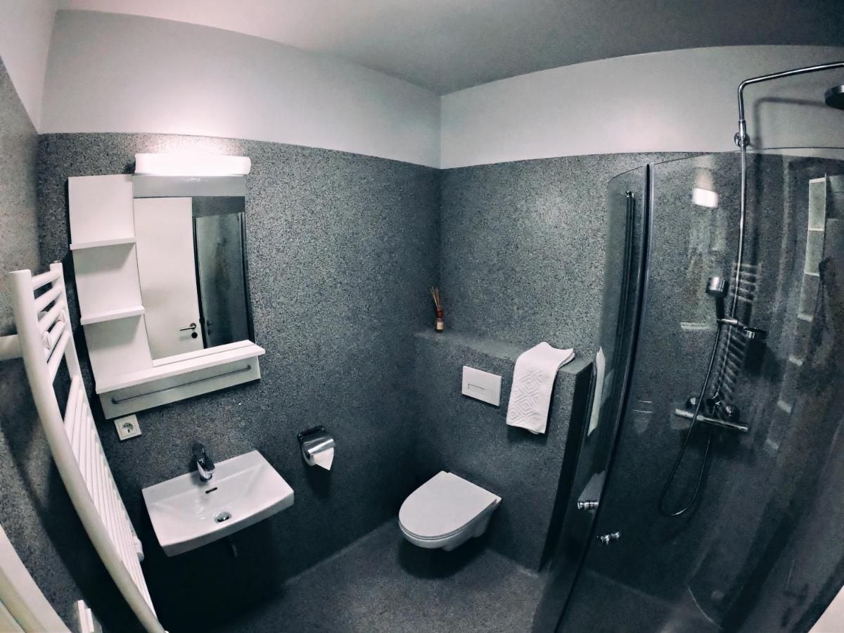 Hotel Tjarna Njarthvik Dış mekan fotoğraf